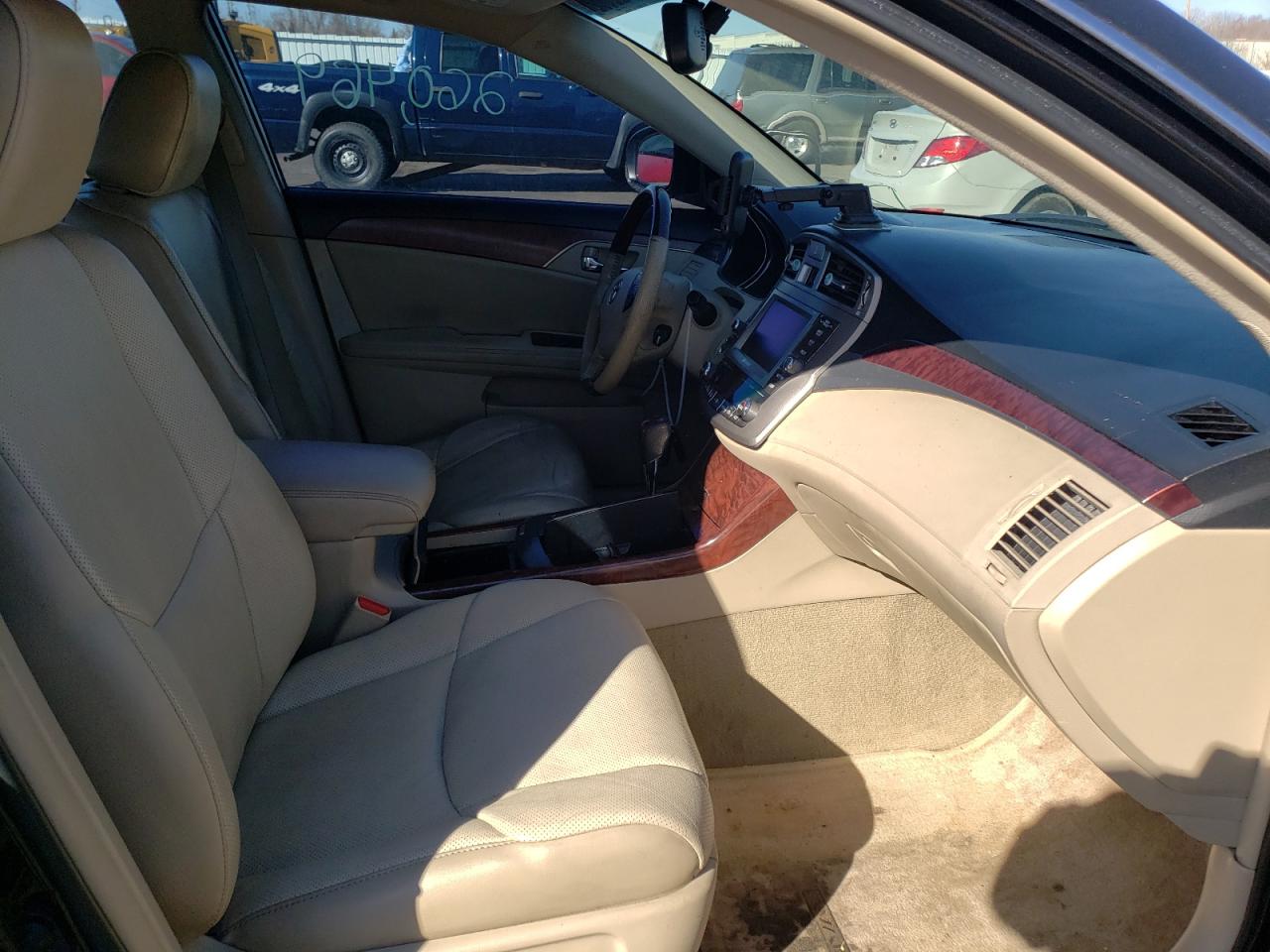 Photo 5 from auction – 2012 TOYOTA AVALON BAS with VIN 4T1BK3DB1CU470546