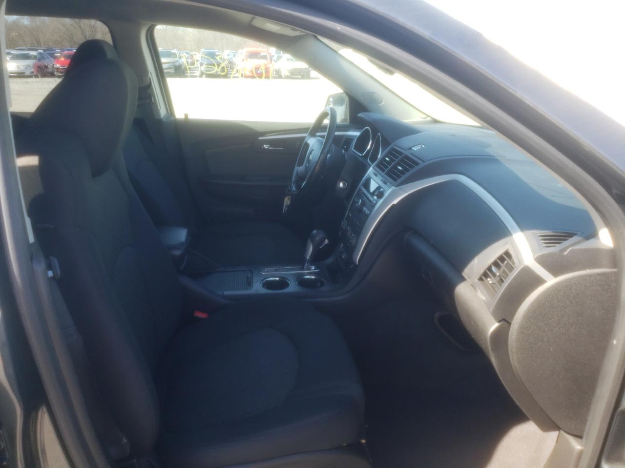 Photo 5 from auction – 2012 CHEVROLET TRAVERSE L with VIN 1GNKRGED0CJ242389