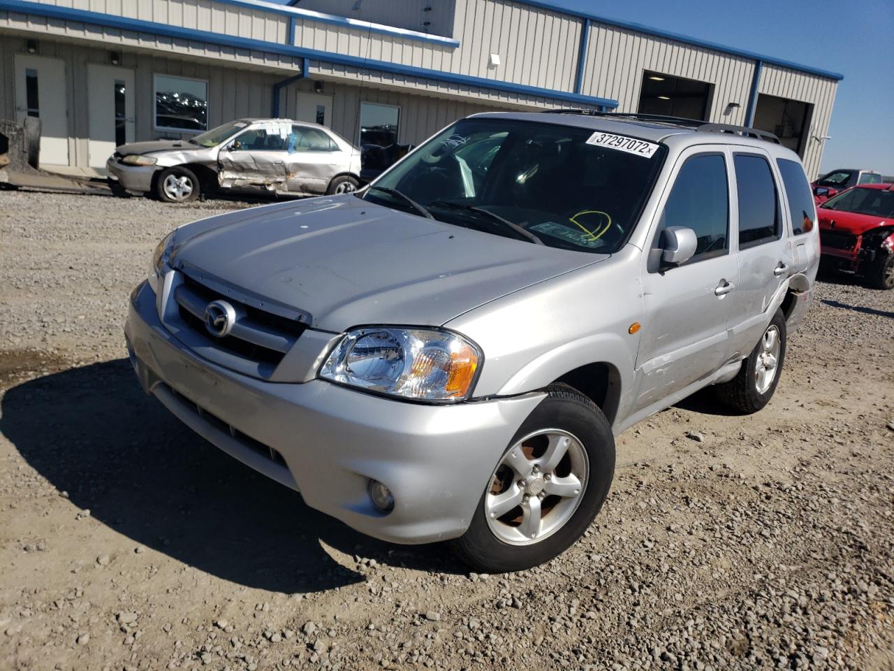 Photo 2 from auction – 2005 MAZDA TRIBUTE S with VIN 4F2YZ941X5KM18674