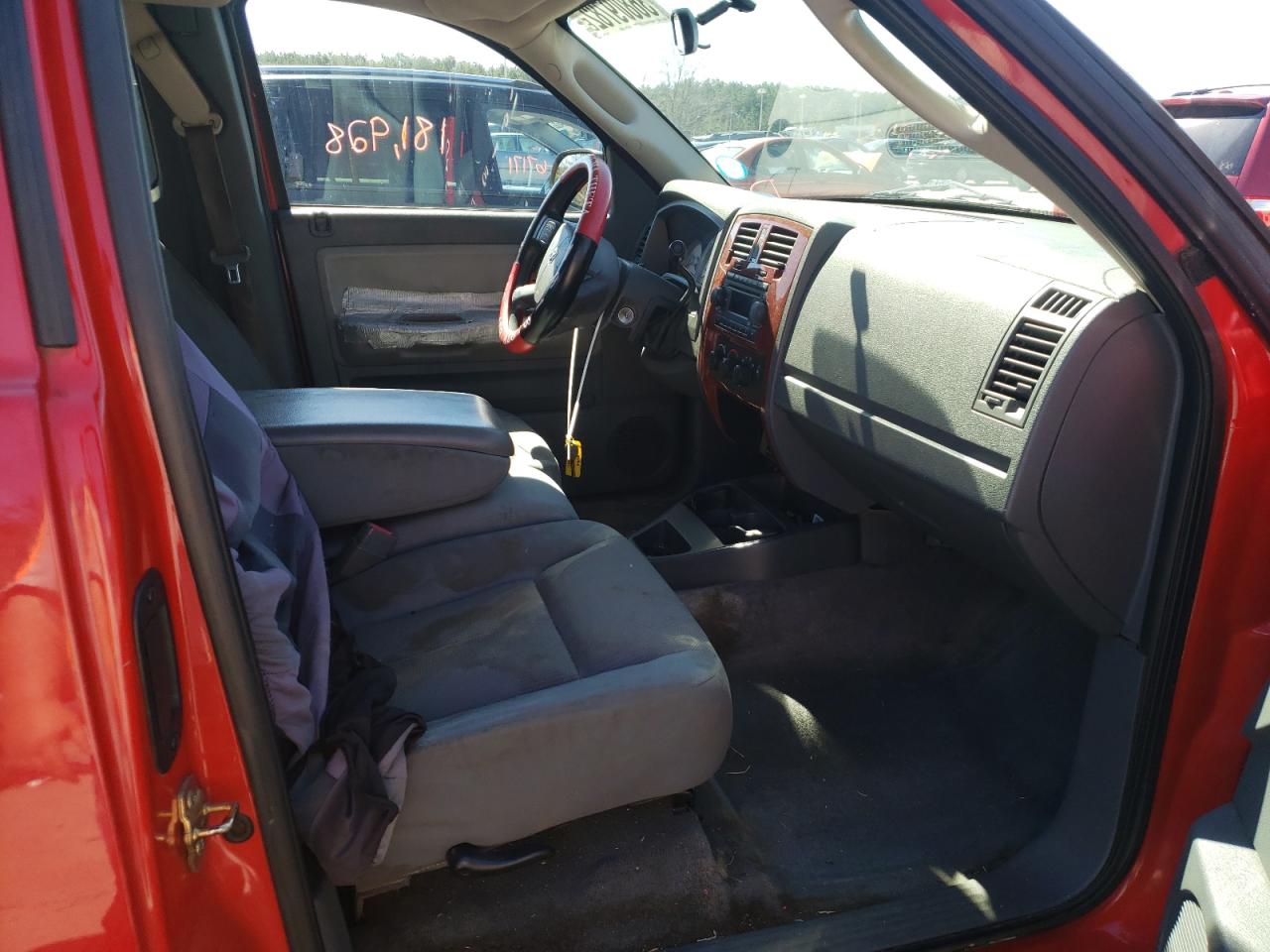 Photo 5 from auction – 2005 DODGE DAKOTA SLT with VIN 1D7HE42K65S157866