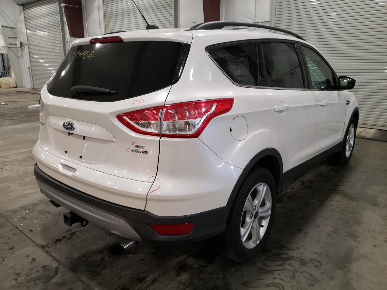 Photo 4 from auction – 2016 FORD ESCAPE SE with VIN 1FMCU9G98GUA53361