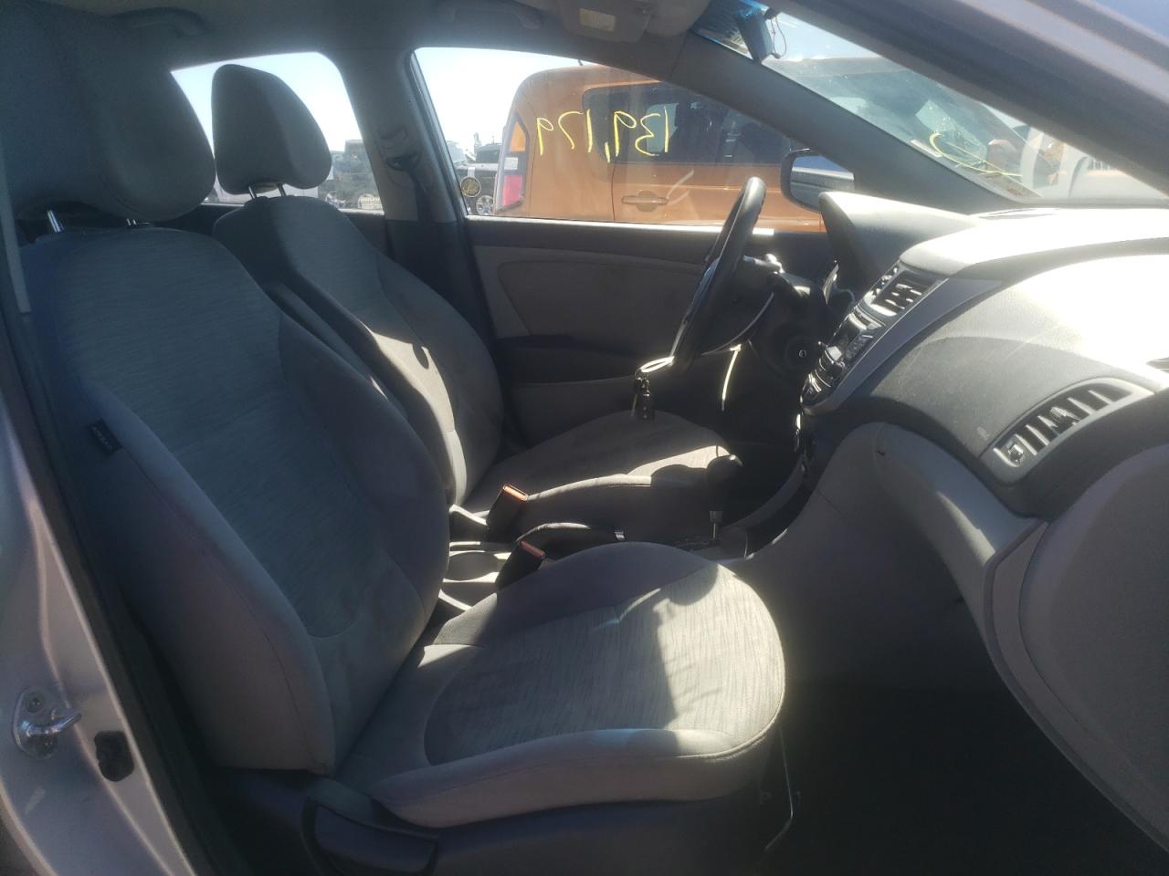 Photo 5 from auction – 2016 HYUNDAI ACCENT SE with VIN KMHCT4AE0GU978566