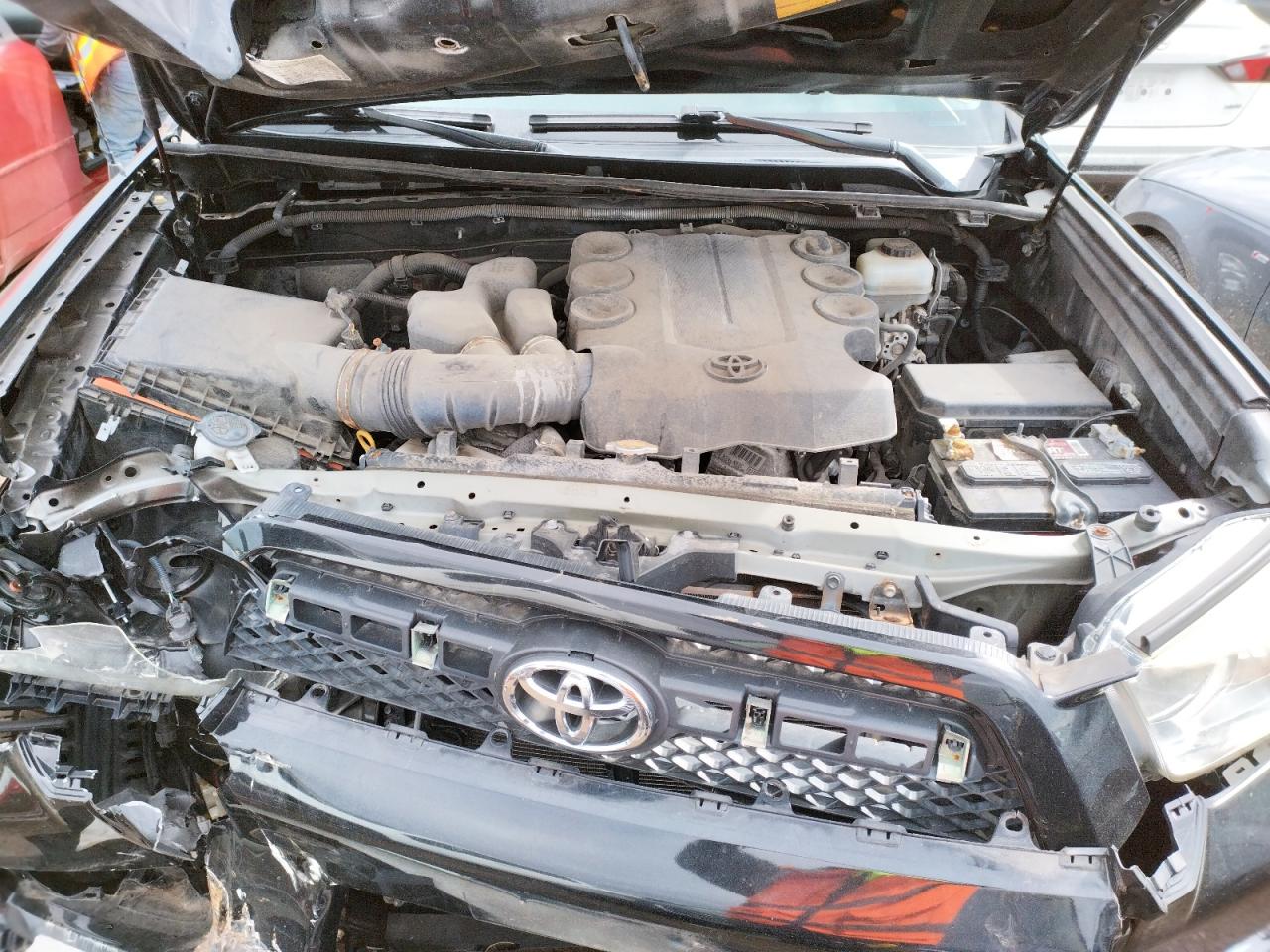 Photo 7 from auction – 2010 TOYOTA 4RUNNER SR with VIN JTEBU5JR2A5030673