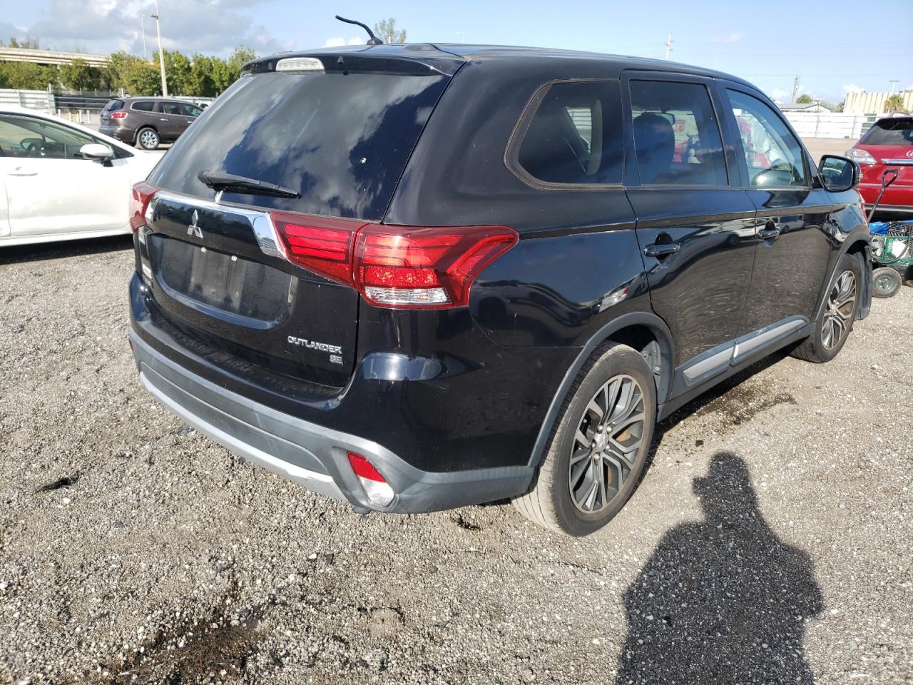 Photo 4 from auction – 2016 MITSUBISHI OUTLANDER with VIN JA4AD3A3XGZ011719