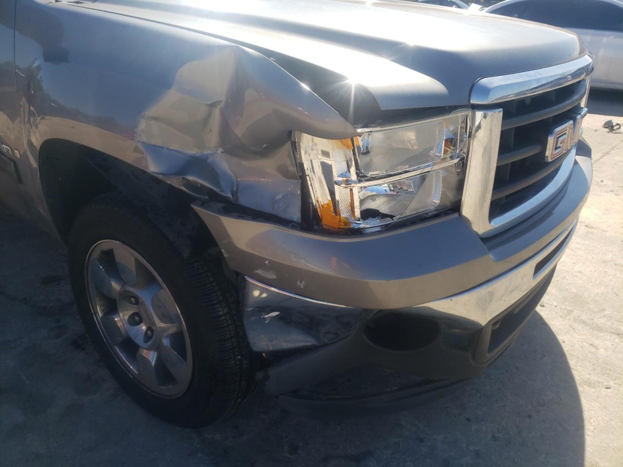 Photo 9 from auction – 2009 GMC SIERRA C15 with VIN 2GTEC290391113065