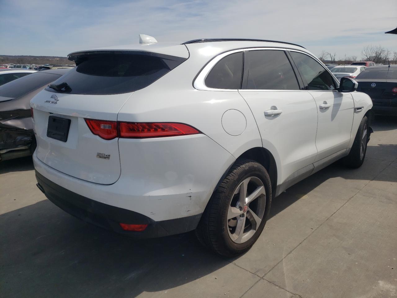 Photo 4 from auction – 2019 JAGUAR F-PACE PRE with VIN SADCJ2FN7KA607331