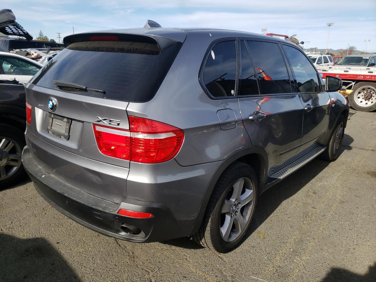 Photo 4 from auction – 2010 BMW X5 XDRIVE3 with VIN 5UXFE4C56AL379417