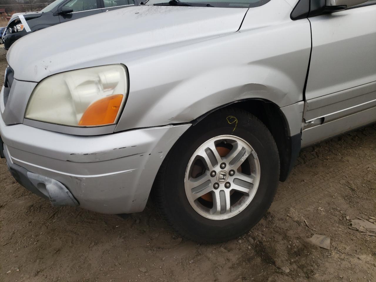Photo 9 from auction – 2005 HONDA PILOT EXL with VIN 5FNYF18575B020746