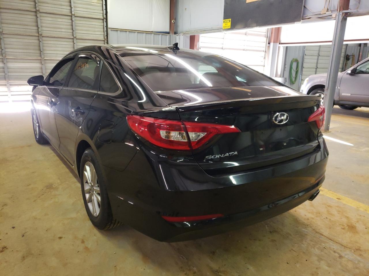Photo 3 from auction – 2017 HYUNDAI SONATA SE with VIN 5NPE24AF7HH531771