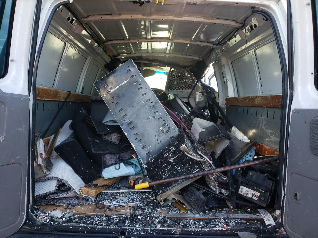 Photo 9 from auction – 2008 FORD ECONOLINE with VIN 1FTSE34P58DA83433