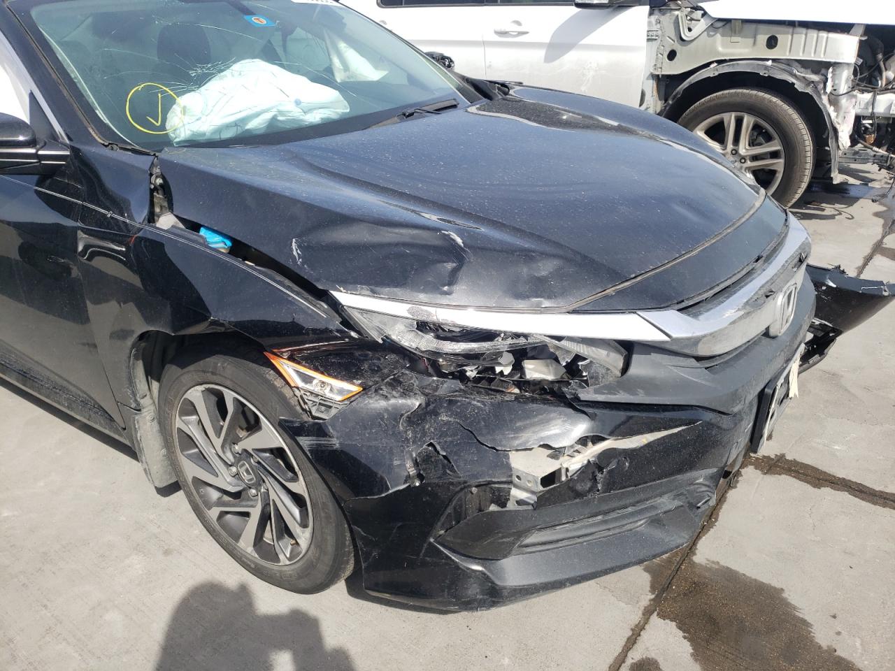 Photo 9 from auction – 2017 HONDA CIVIC EX with VIN 19XFC2F75HE067827