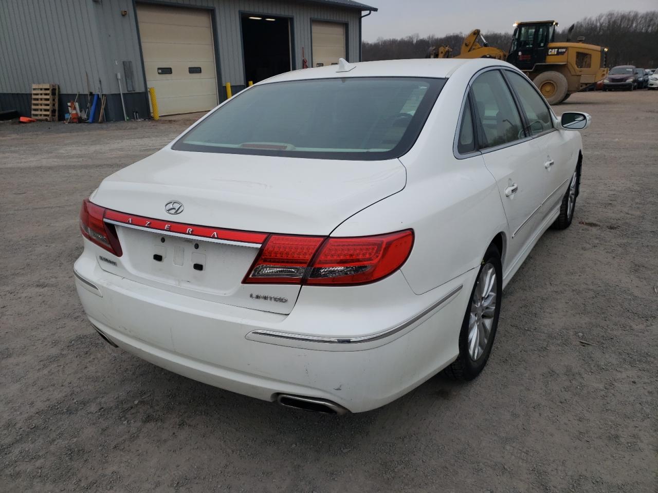 Photo 4 from auction – 2011 HYUNDAI AZERA GLS with VIN KMHFC4DF5BA536555