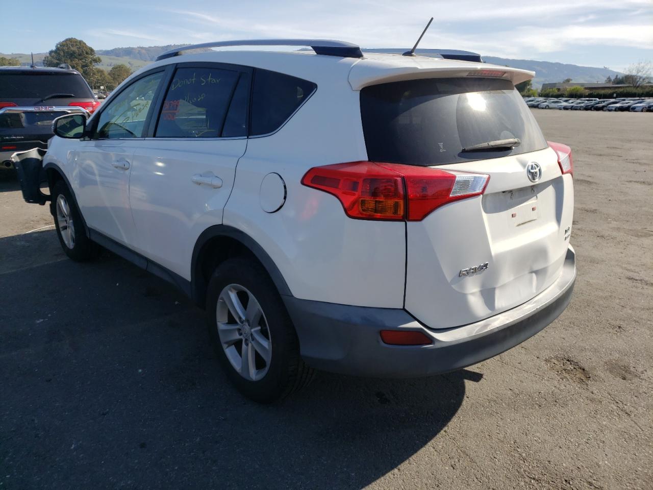 Photo 3 from auction – 2013 TOYOTA RAV4 XLE with VIN JTMRFREV6DD032755