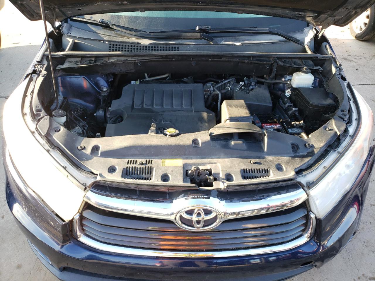 Photo 7 from auction – 2014 TOYOTA HIGHLANDER with VIN 5TDKKRFH7ES012140