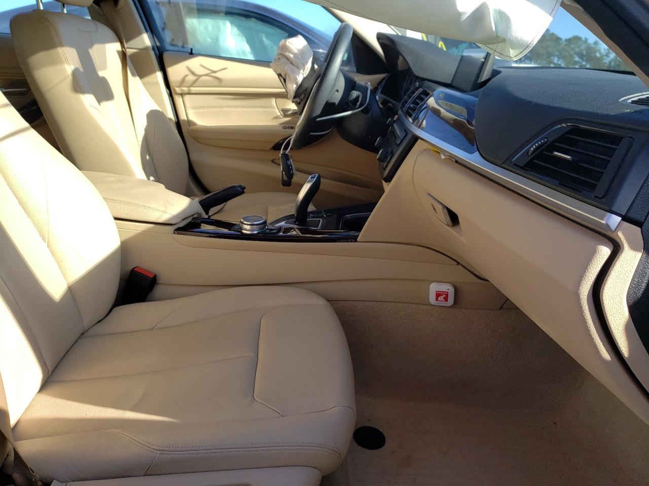 Photo 5 from auction – 2015 BMW 328 XI with VIN WBA3B3G54FNR88497