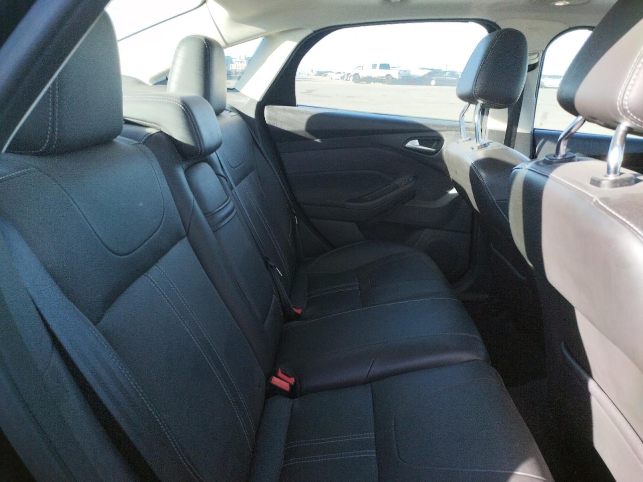Photo 6 from auction – 2012 FORD FOCUS SEL with VIN 1FAHP3H24CL168562
