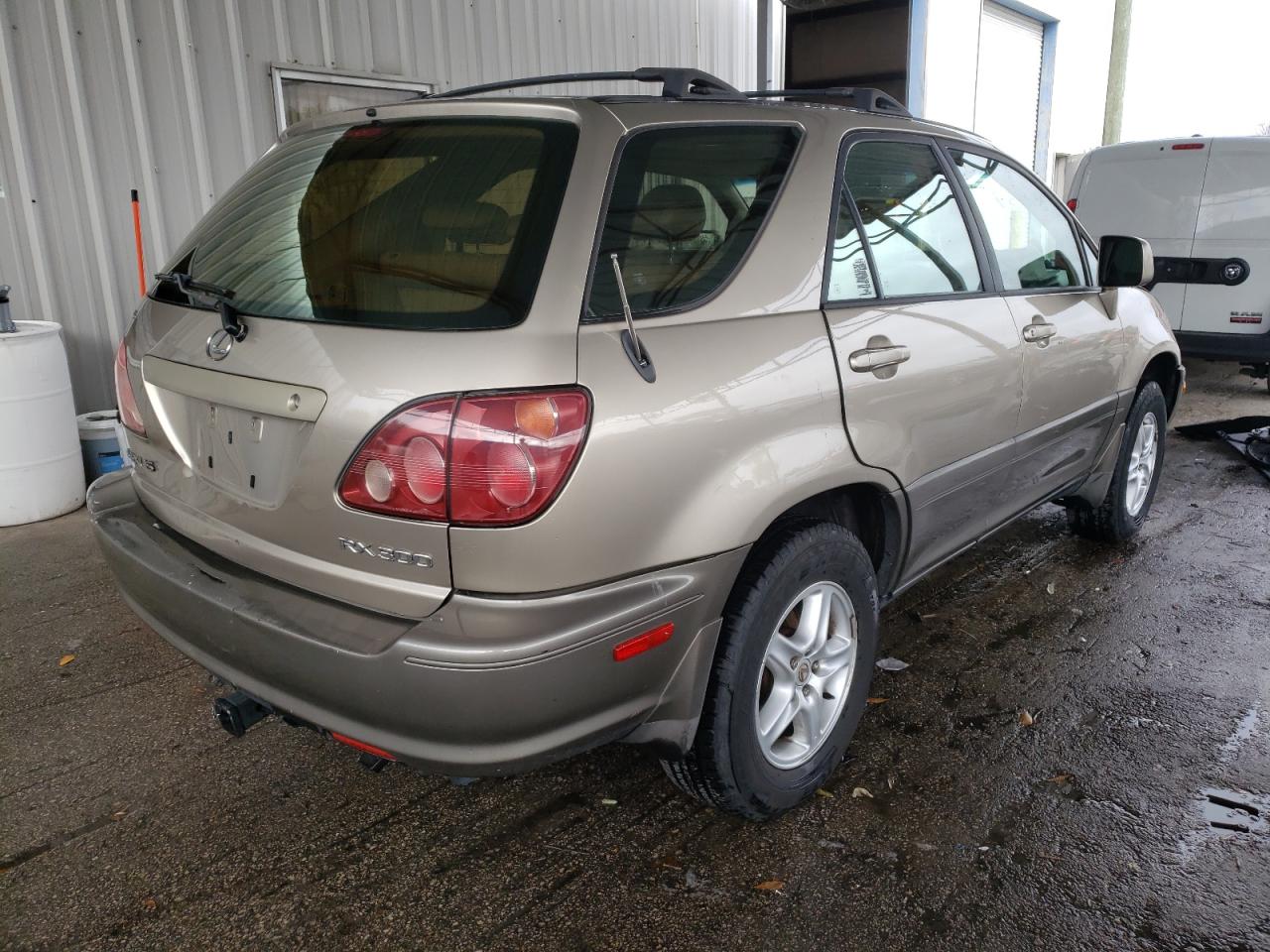Photo 4 from auction – 2000 LEXUS RX 300 with VIN JT6GF10U4Y0077799