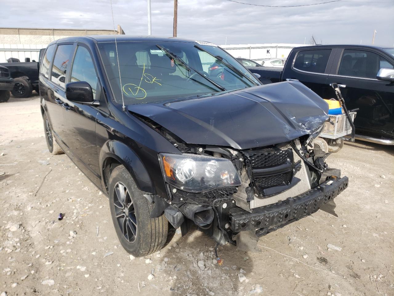 DODGE GRAND CARA 2019 with VIN 2C4RDGEG9KR619098 - Photo from auction