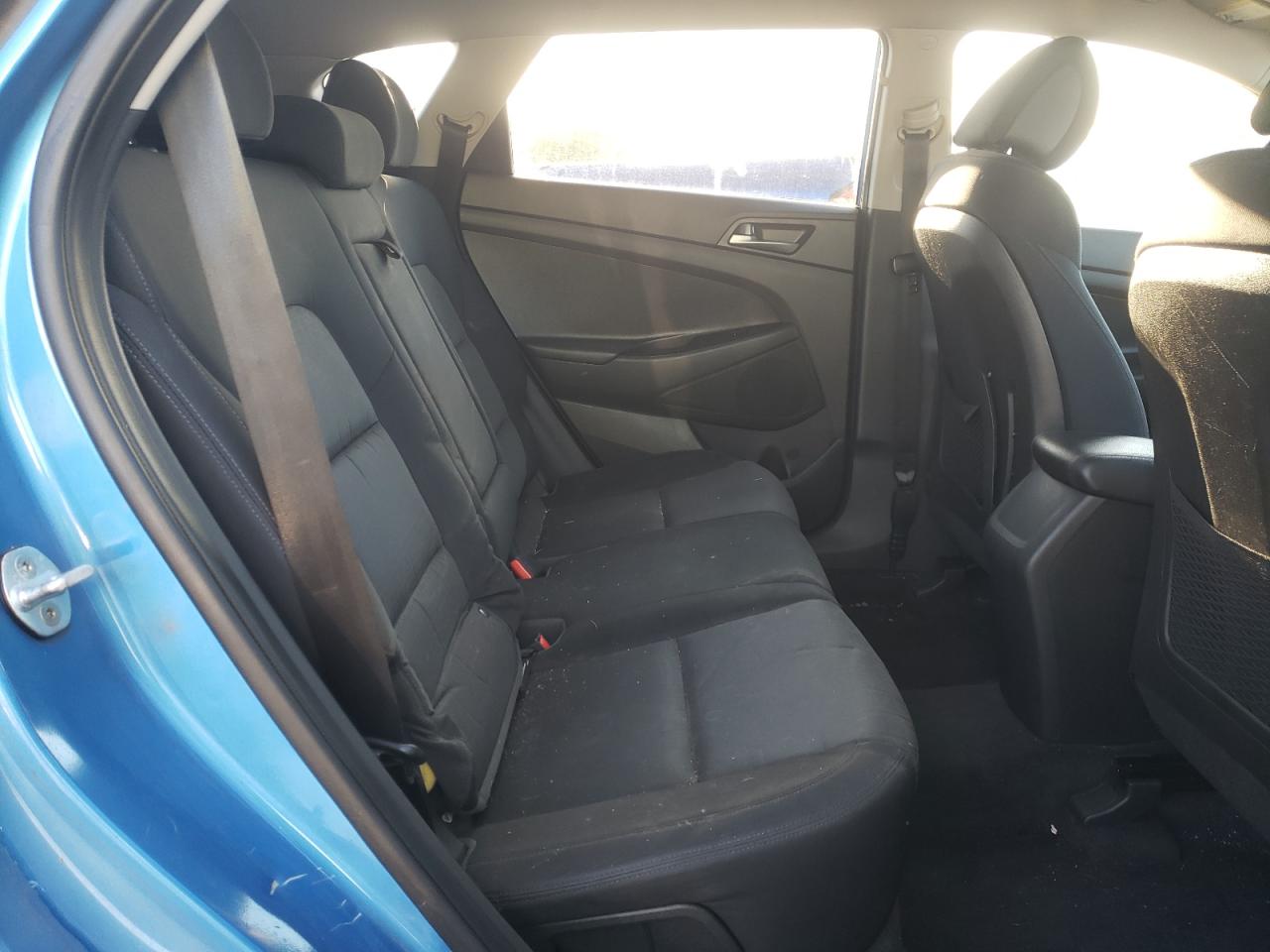 Photo 6 from auction – 2016 HYUNDAI TUCSON LIM with VIN KM8J3CA41GU074685