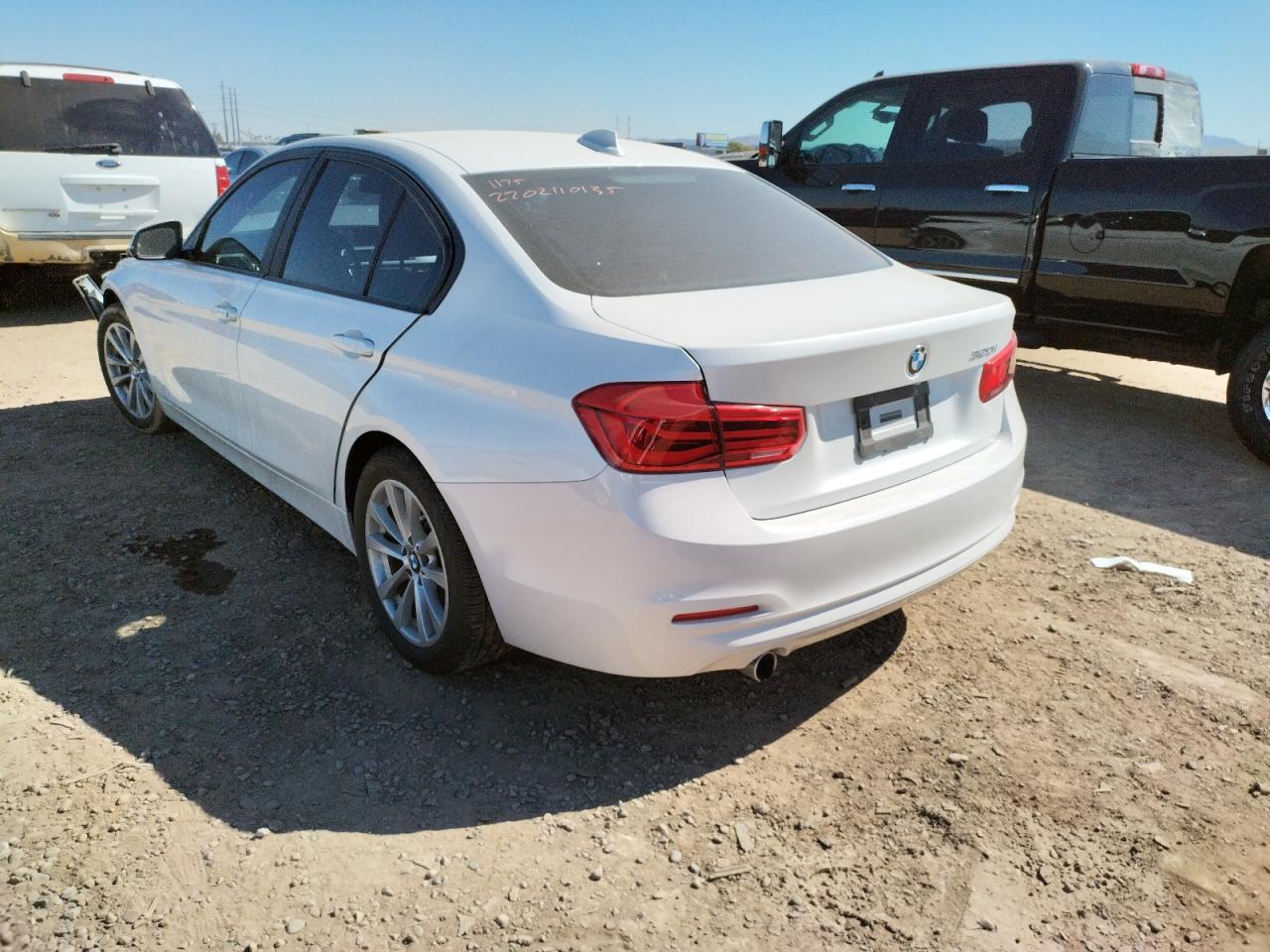 Photo 3 from auction – 2018 BMW 320 I with VIN WBA8E1G53JNU91175