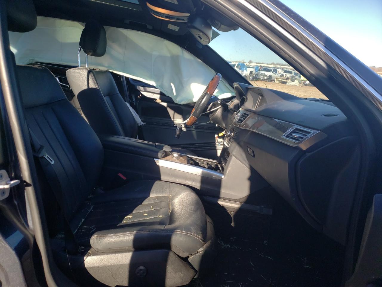 Photo 5 from auction – 2014 MERCEDES-BENZ E 350 with VIN WDDHF5KB8EA910757