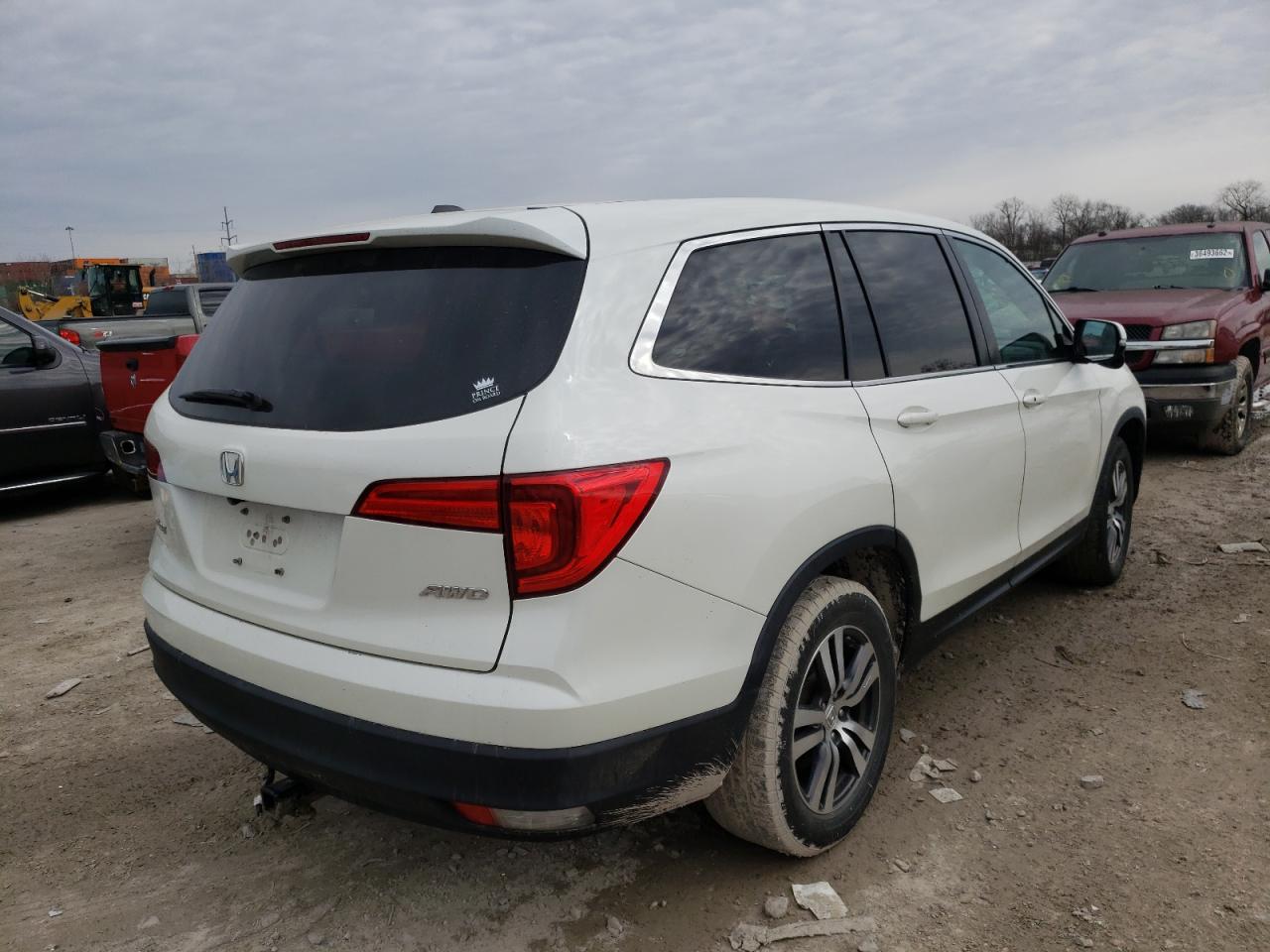 Photo 4 from auction – 2016 HONDA PILOT EXL with VIN 5FNYF6H80GB045899