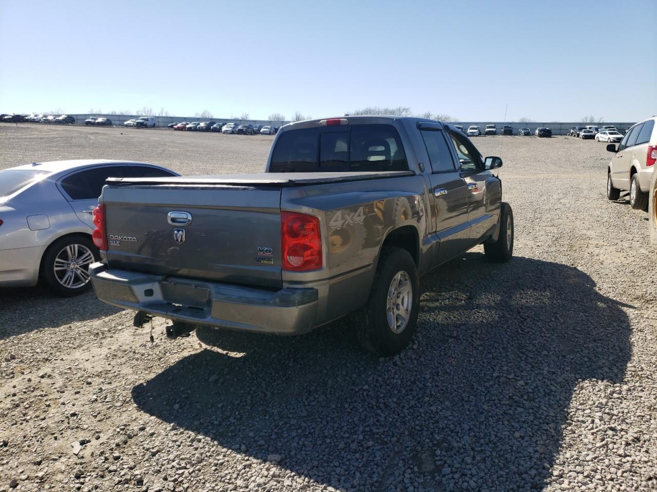 Photo 4 from auction – 2007 DODGE DAKOTA QUA with VIN 1D7HW48P87S172095