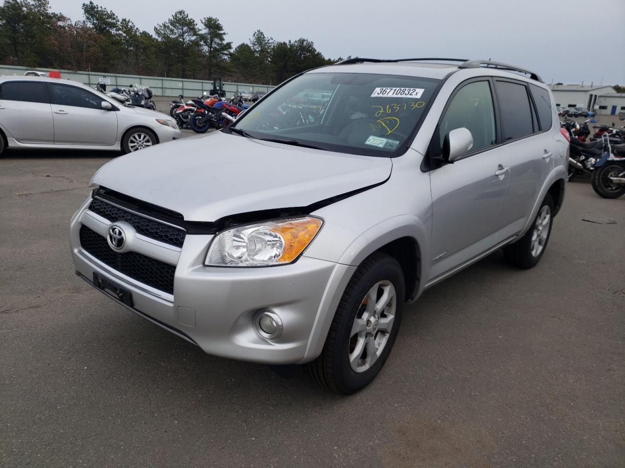 Photo 2 from auction – 2012 TOYOTA RAV4 LIMIT with VIN 2T3DF4DV5CW263730