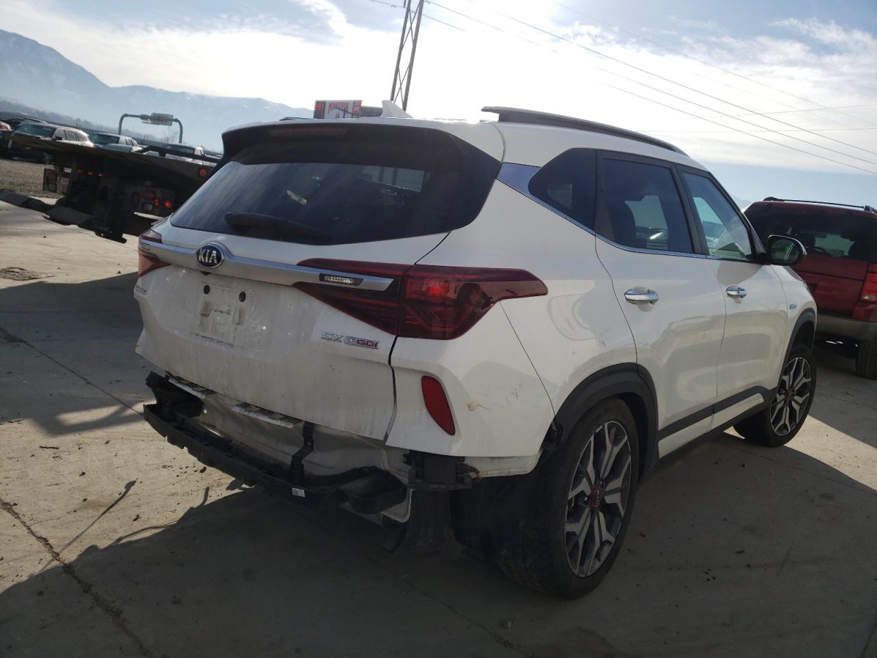 Photo 4 from auction – 2021 KIA SELTOS SX with VIN KNDETCA28M7149249