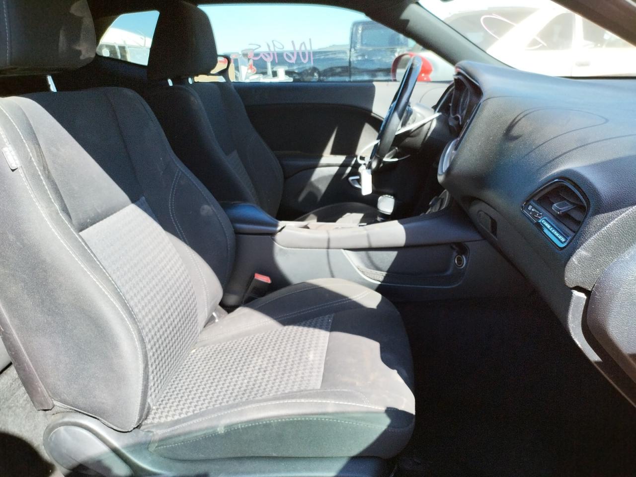 Photo 5 from auction – 2015 DODGE CHALLENGER with VIN 2C3CDZAGXFH816871