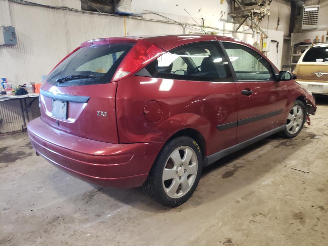 Photo 4 from auction – 2001 FORD FOCUS ZX3 with VIN 3FAFP31321R230212