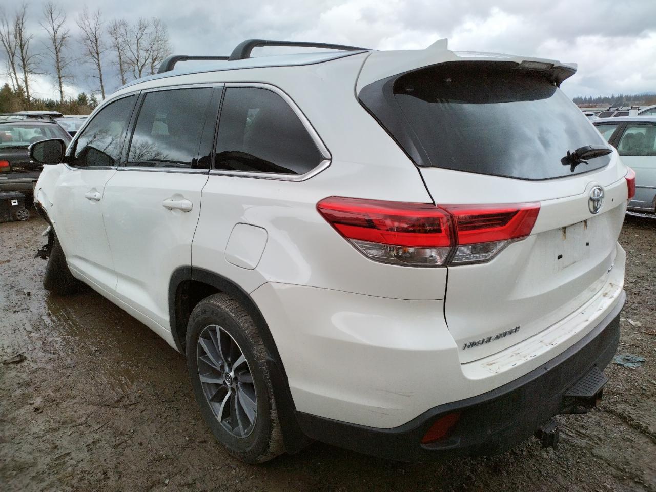 Zdjęcie 3 z aukcji – 2018 TOYOTA HIGHLANDER z VIN 5TDJZRFH9JS832169