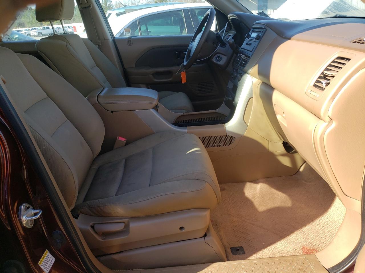 Photo 5 from auction – 2007 HONDA PILOT LX with VIN 5FNYF28177B004813