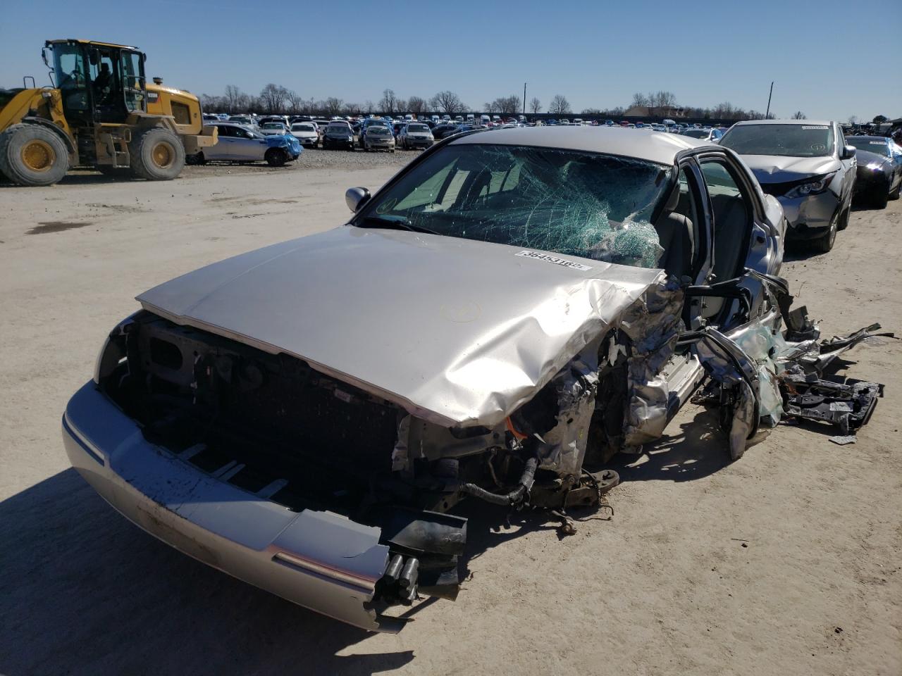 Photo 2 from auction – 2003 MERCURY GRAND MARQ with VIN 2MEFM75W73X712773