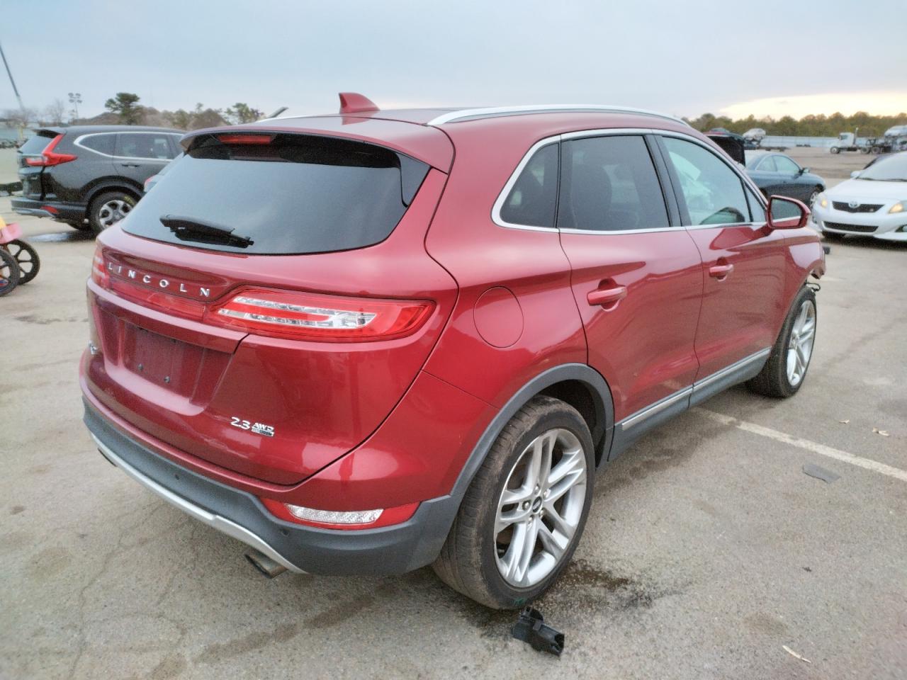 Photo 4 from auction – 2015 LINCOLN MKC with VIN 5LMTJ2AH1FUJ05053
