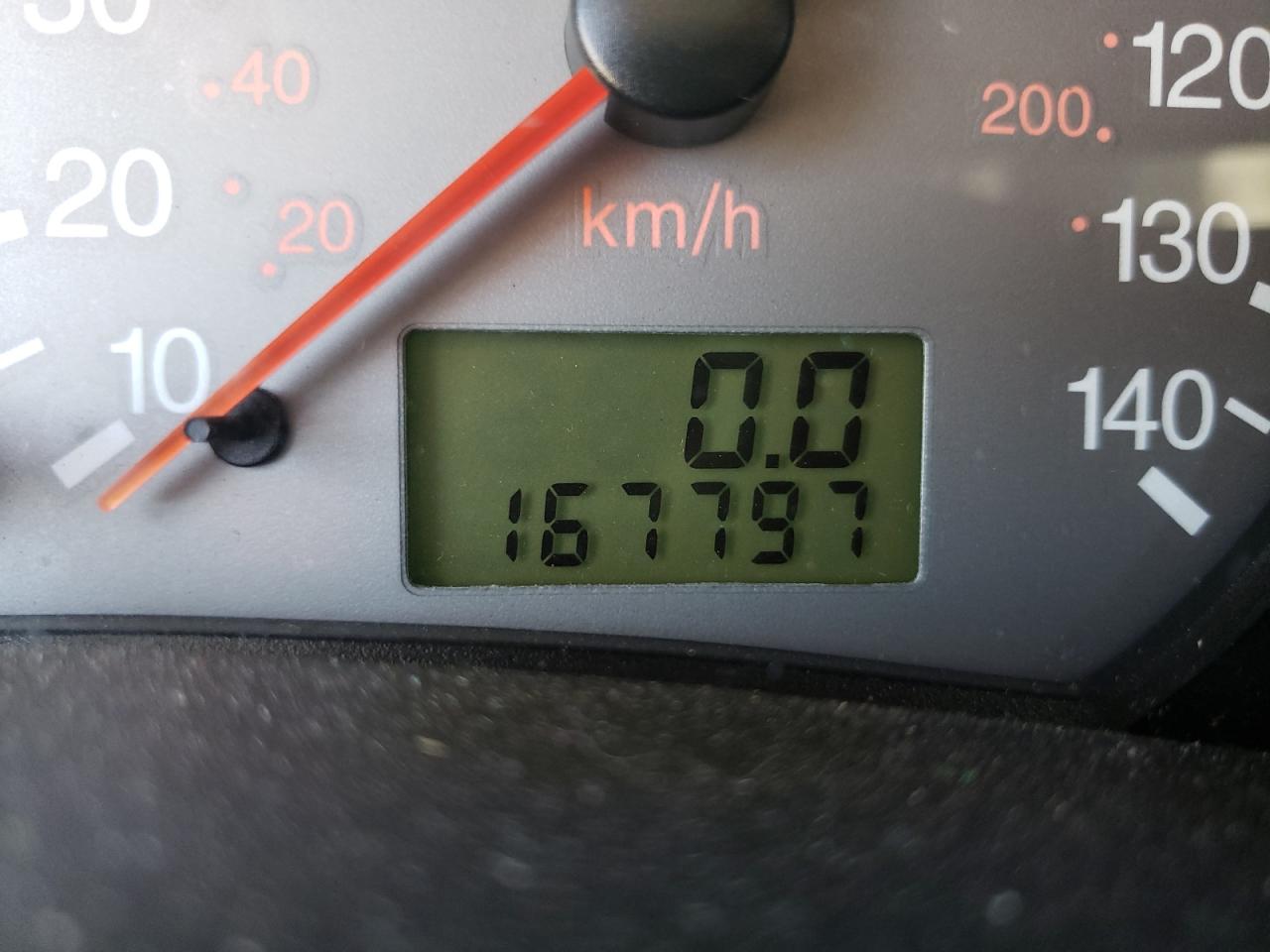 Photo 8 from auction – 2000 FORD FOCUS ZX3 with VIN 3FAFP3132YR241804