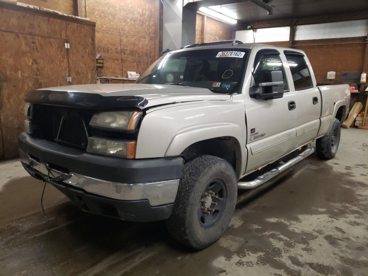 Photo 2 from auction – 2006 CHEVROLET SILVERADO with VIN 1GCHK23DX6F195246