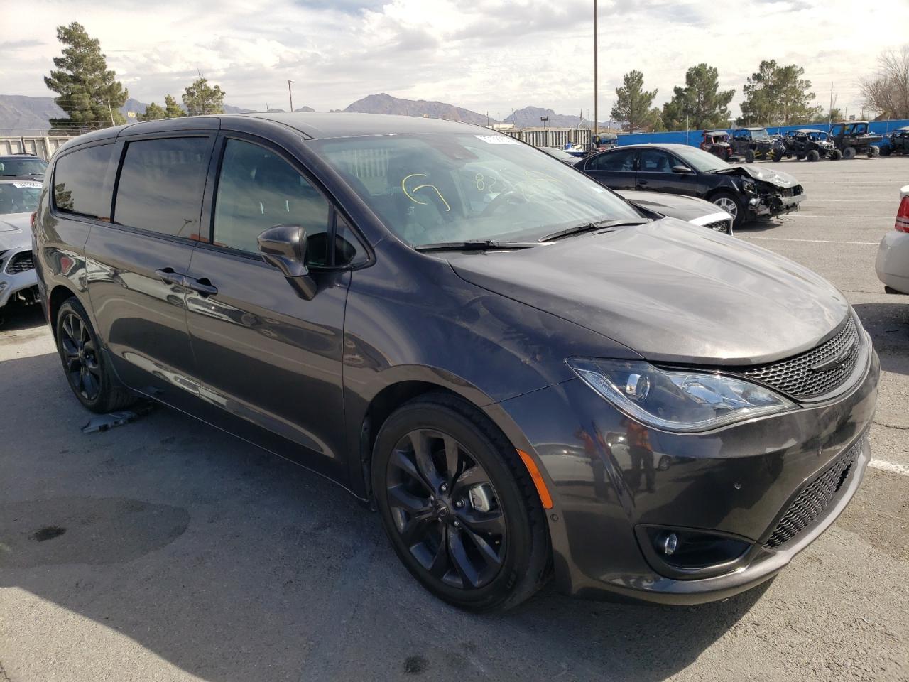 CHRYSLER PACIFICA T 2019 with VIN 2C4RC1FG4KR627799 - Photo from auction