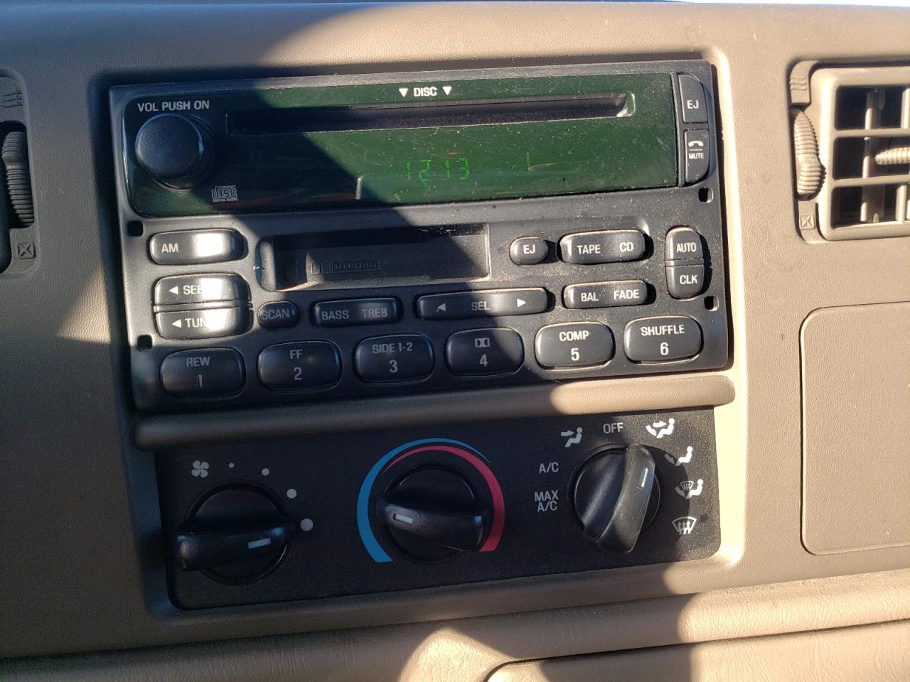 Photo 9 from auction – 2003 FORD F350 SRW S with VIN 1FTSW31L33ED79892