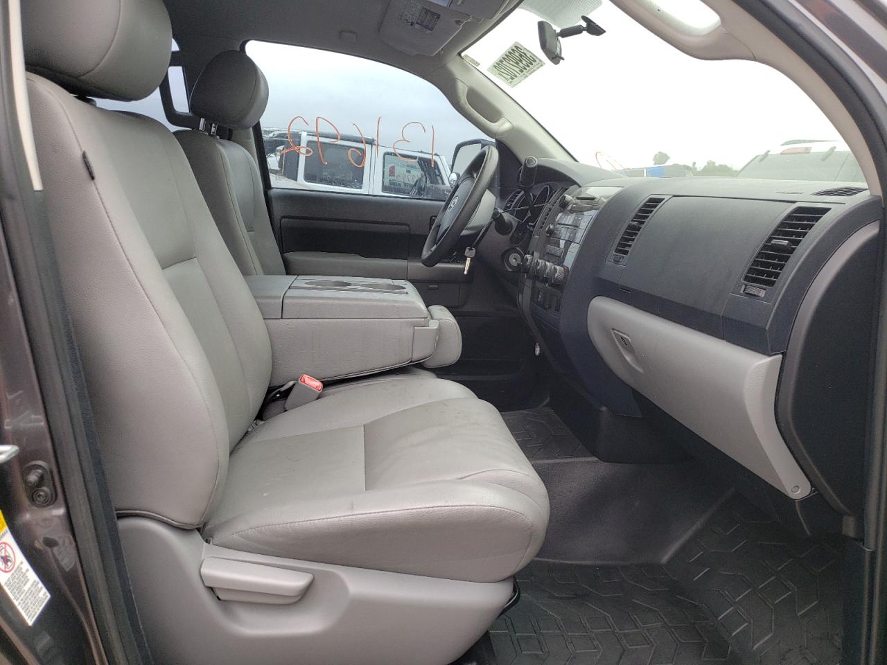Photo 5 from auction – 2012 TOYOTA TUNDRA DOU with VIN 5TFRU5F15CX028123