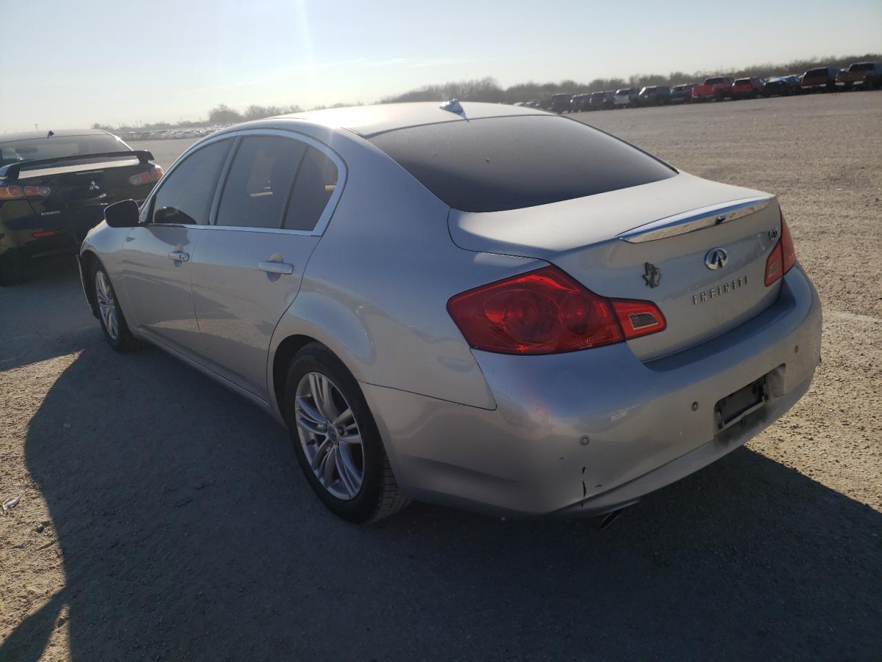 Photo 3 from auction – 2011 INFINITI G37 BASE with VIN JN1CV6AP6BM300427