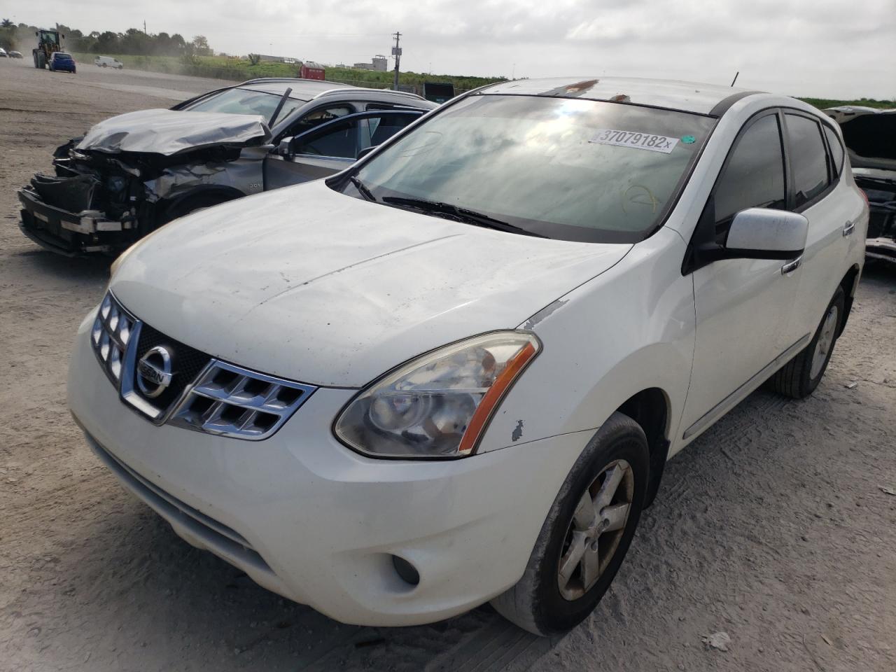 Photo 3 from auction – 2013 NISSAN ROGUE S with VIN JN8AS5MT4DW532617
