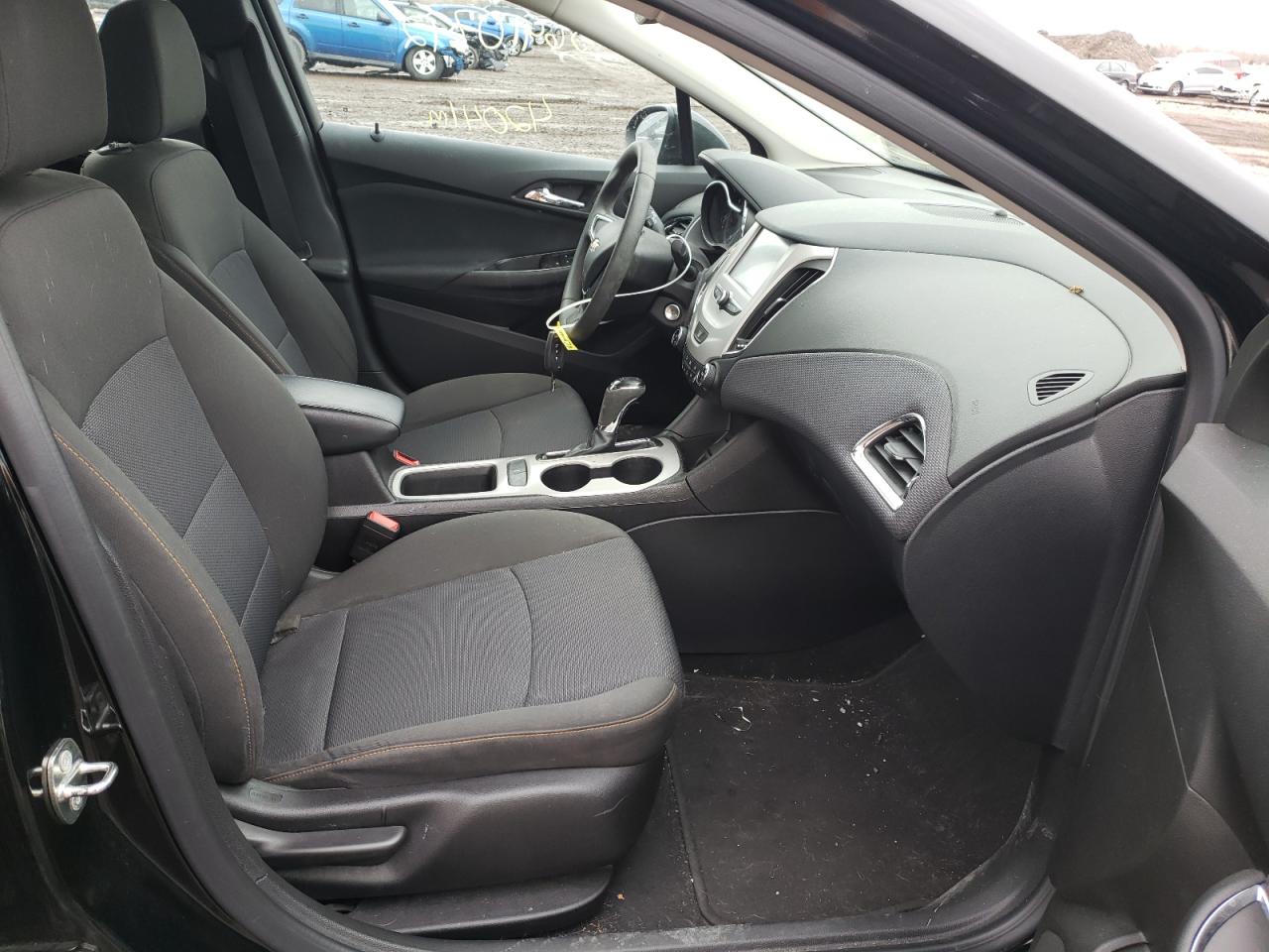 Photo 5 from auction – 2018 CHEVROLET CRUZE LS with VIN 1G1BC5SM9J7149697