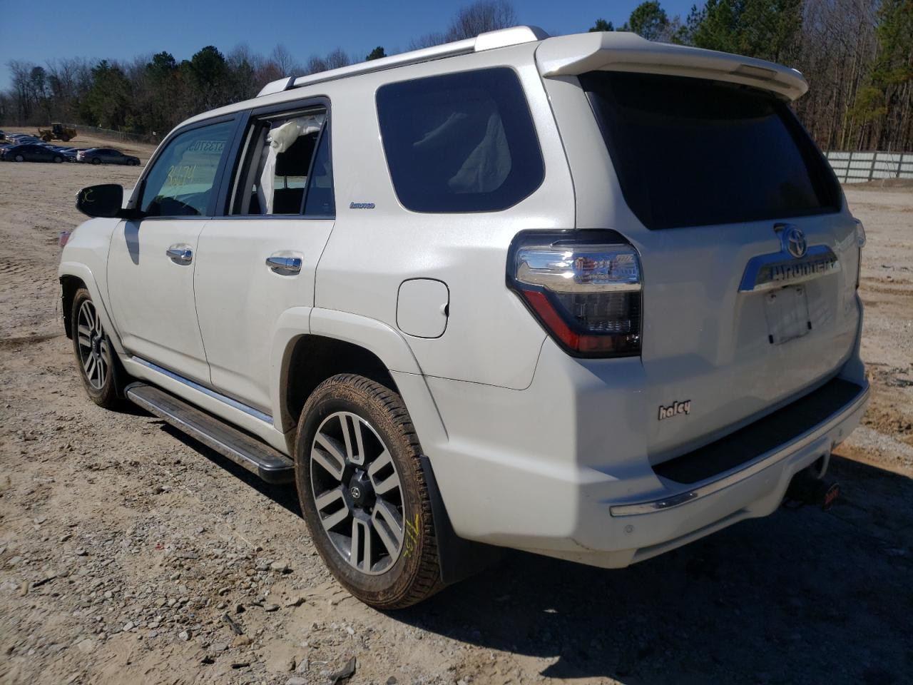 Photo 3 from auction – 2019 TOYOTA 4 RUNNER with VIN JTEBU5JR3K5674247
