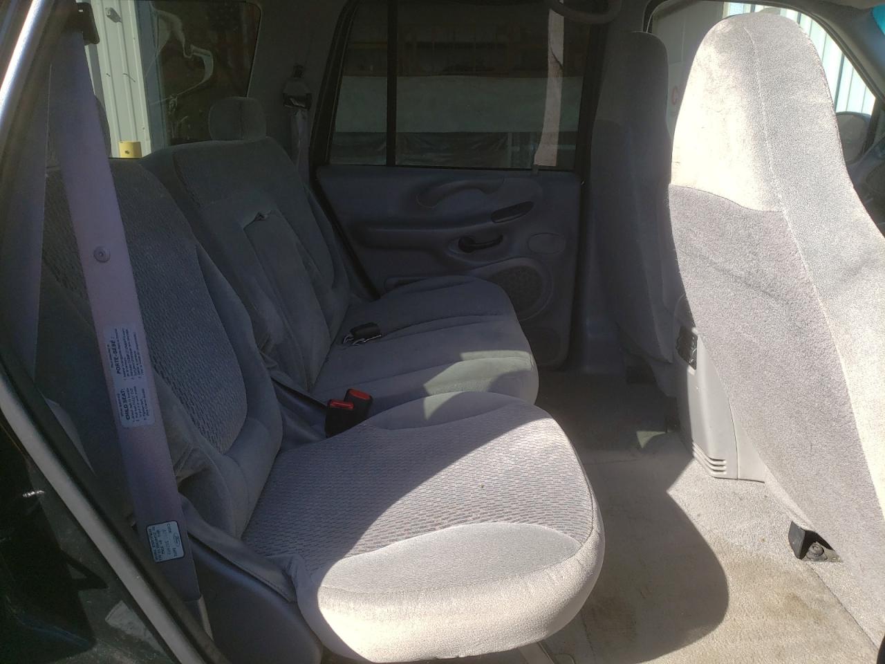 Photo 6 from auction – 1998 FORD EXPEDITION with VIN 1FMRU18W6WLC44880