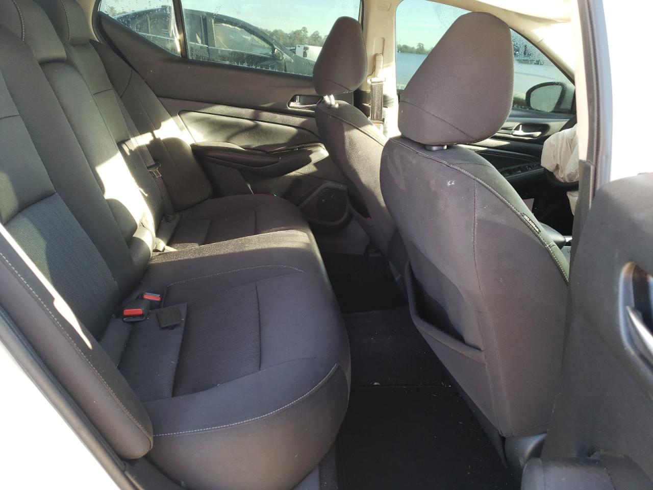 Photo 6 from auction – 2019 NISSAN ALTIMA S with VIN 1N4BL4BV9KC197077