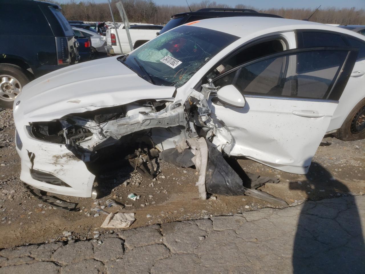 Photo 9 from auction – 2014 FORD FUSION S with VIN 1FA6P0G75E5400211