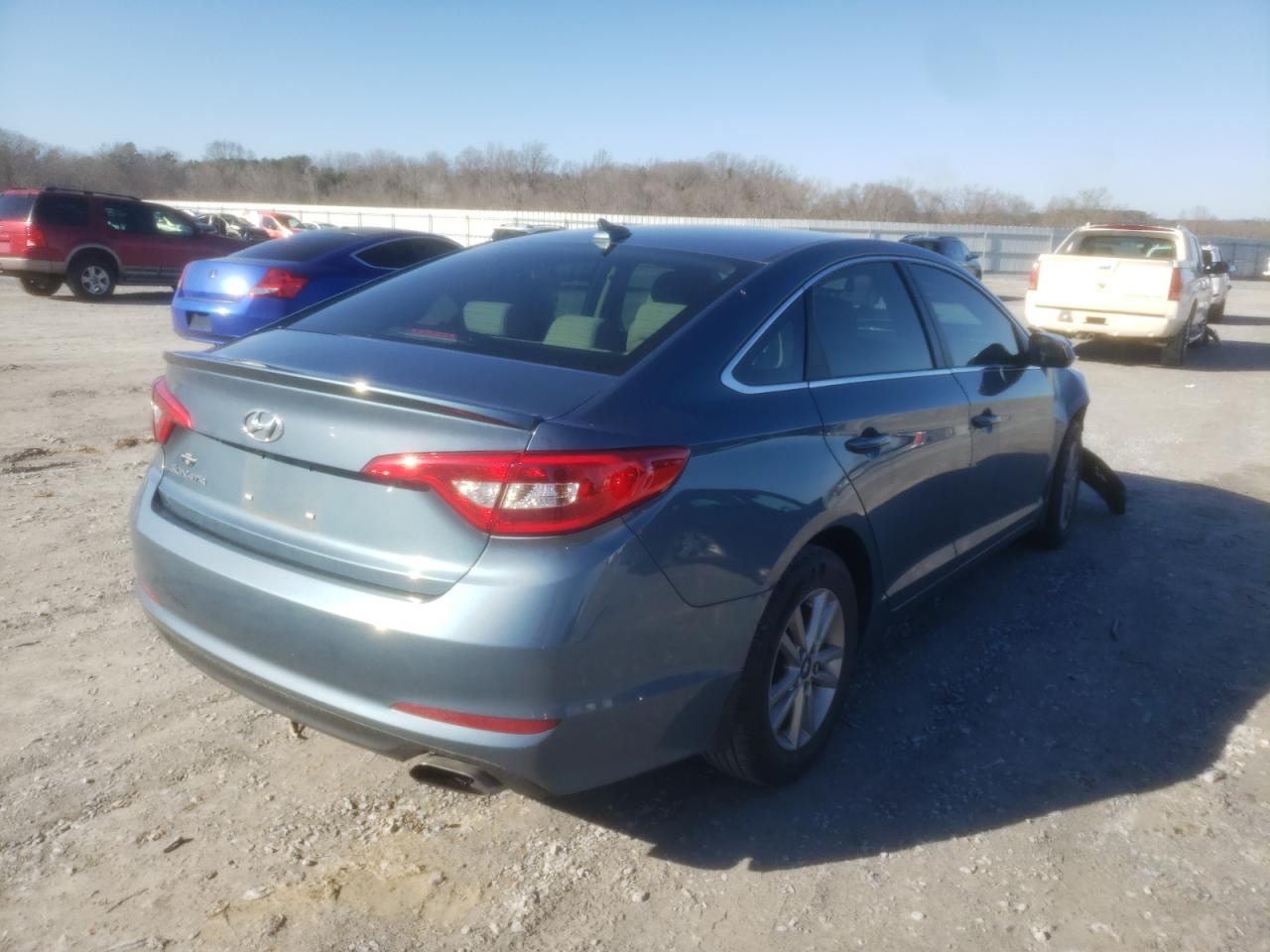 Photo 4 from auction – 2017 HYUNDAI SONATA SE with VIN 5NPE24AF4HH498129