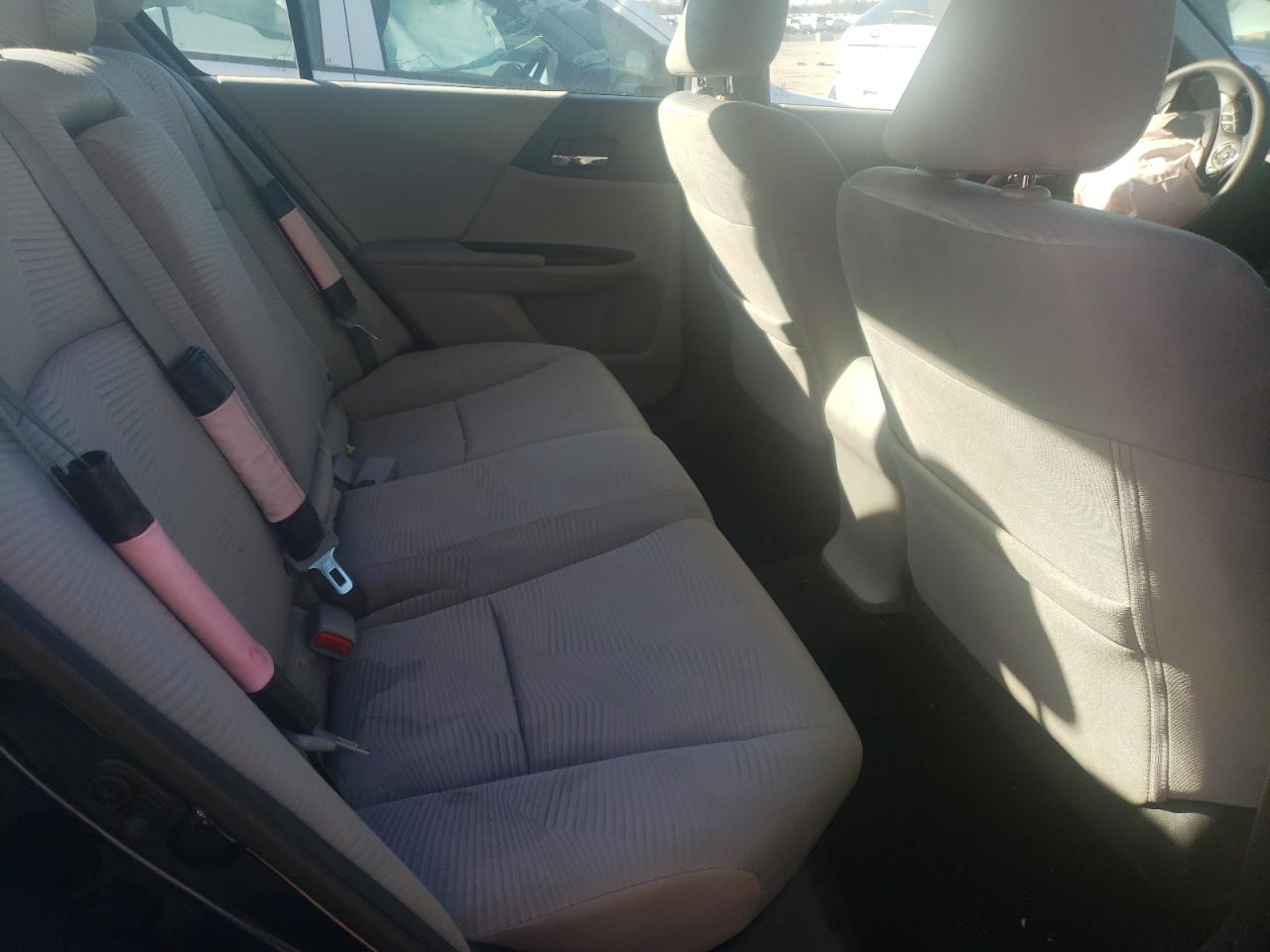Photo 6 from auction – 2015 HONDA ACCORD LX with VIN 1HGCR2F39FA163377