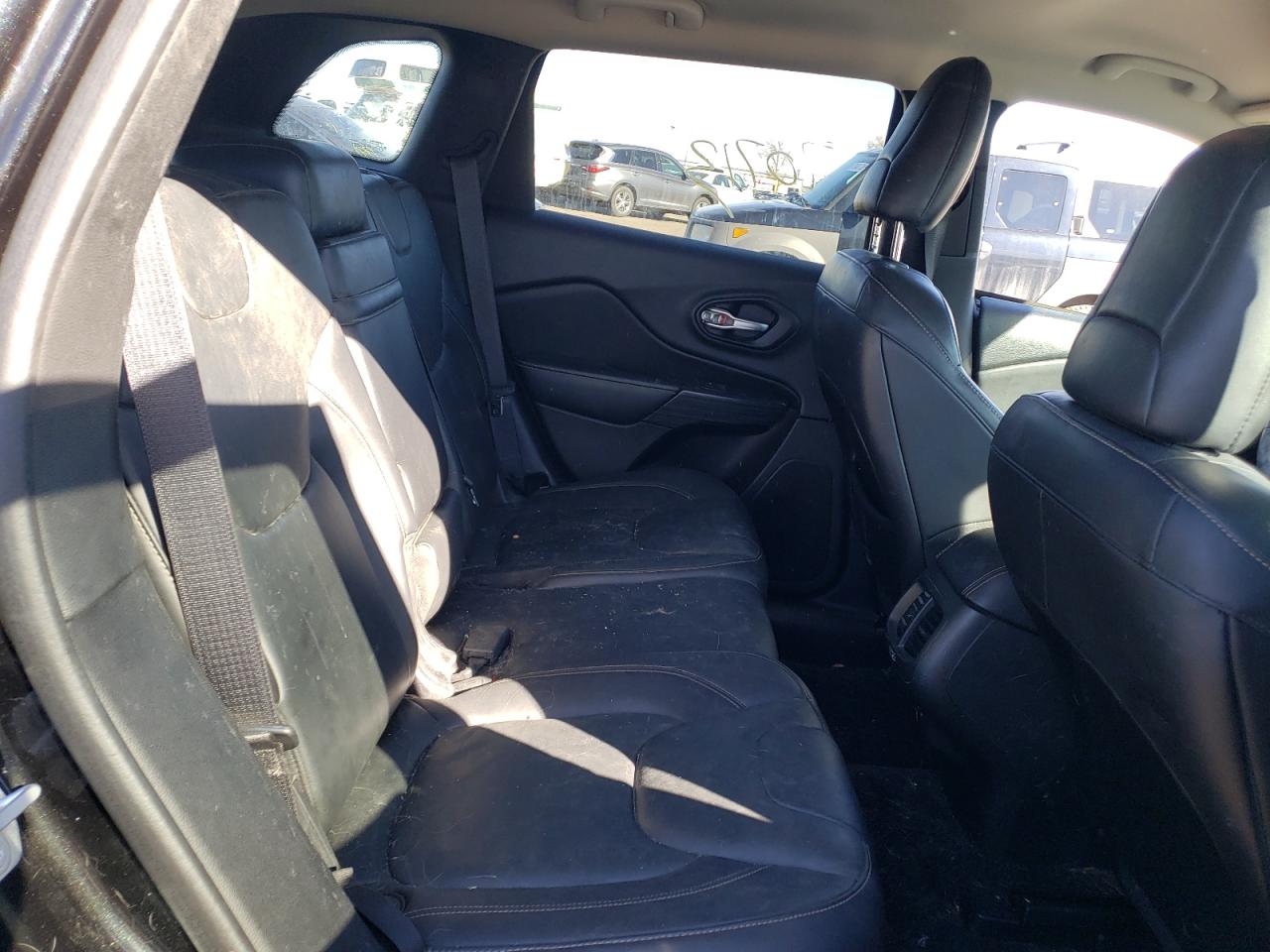 Photo 6 from auction – 2015 JEEP CHEROKEE L with VIN 1C4PJMDB9FW759203
